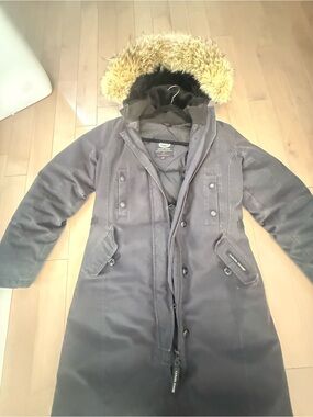 Canada Goose Navy Down Parka Size Small Authentic Fur Trim Hood